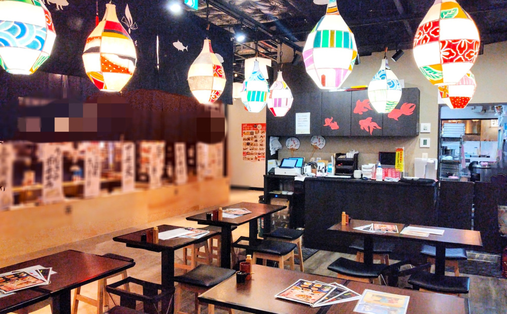 開放的で大衆的な店内