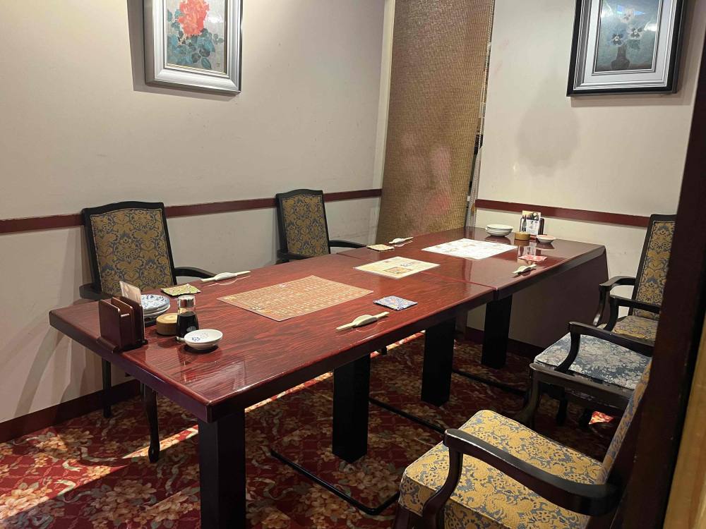 2~4名用の個室から20名用の宴会席場まで、幅広い人数に対応。