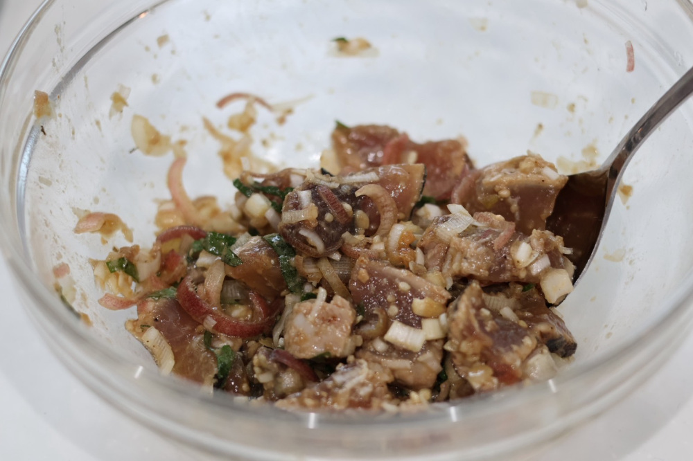 全ての材料が均一に馴染むように、よく混ぜましょう。