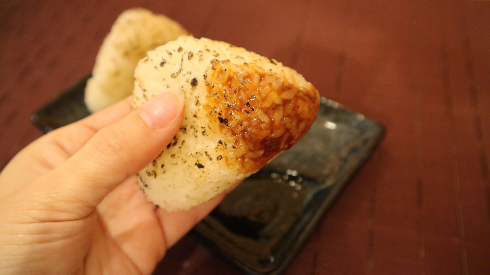 焼肉を楽しんだ後にだけ味わえる“至福の焼きおにぎり”