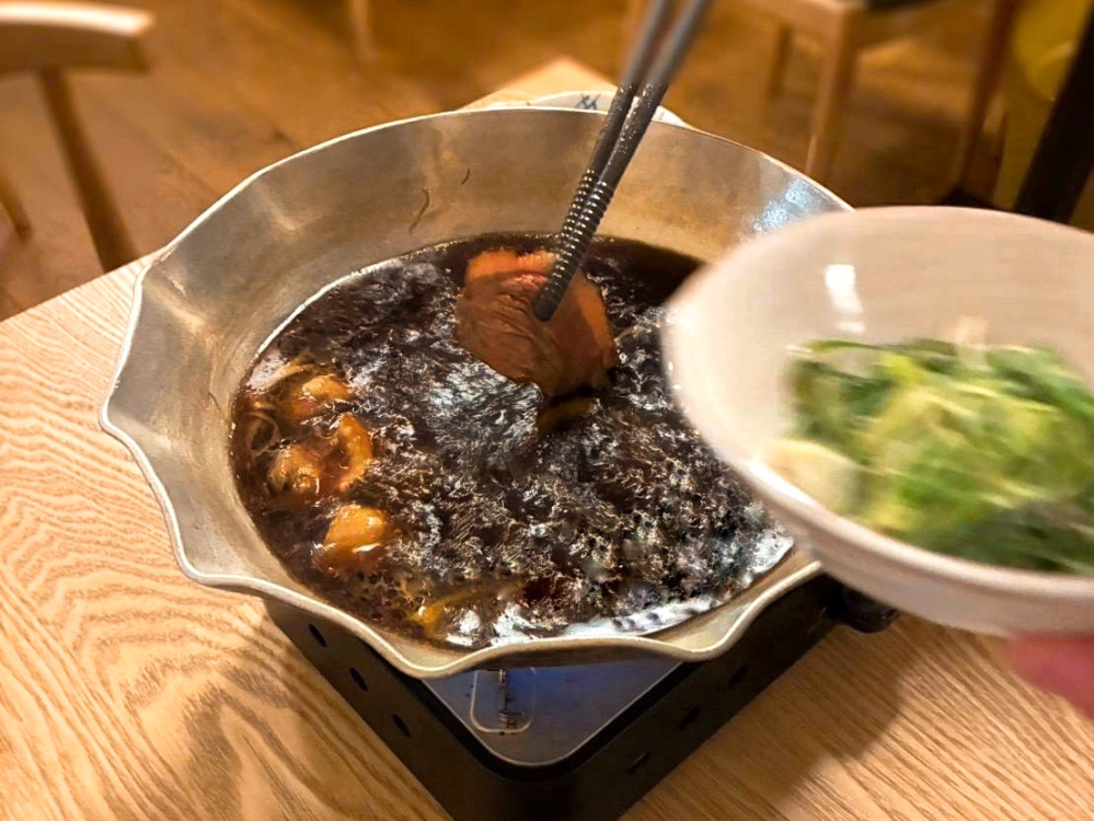 店長さんの素早い動きにカメラワークが追いつかない(-_-;)