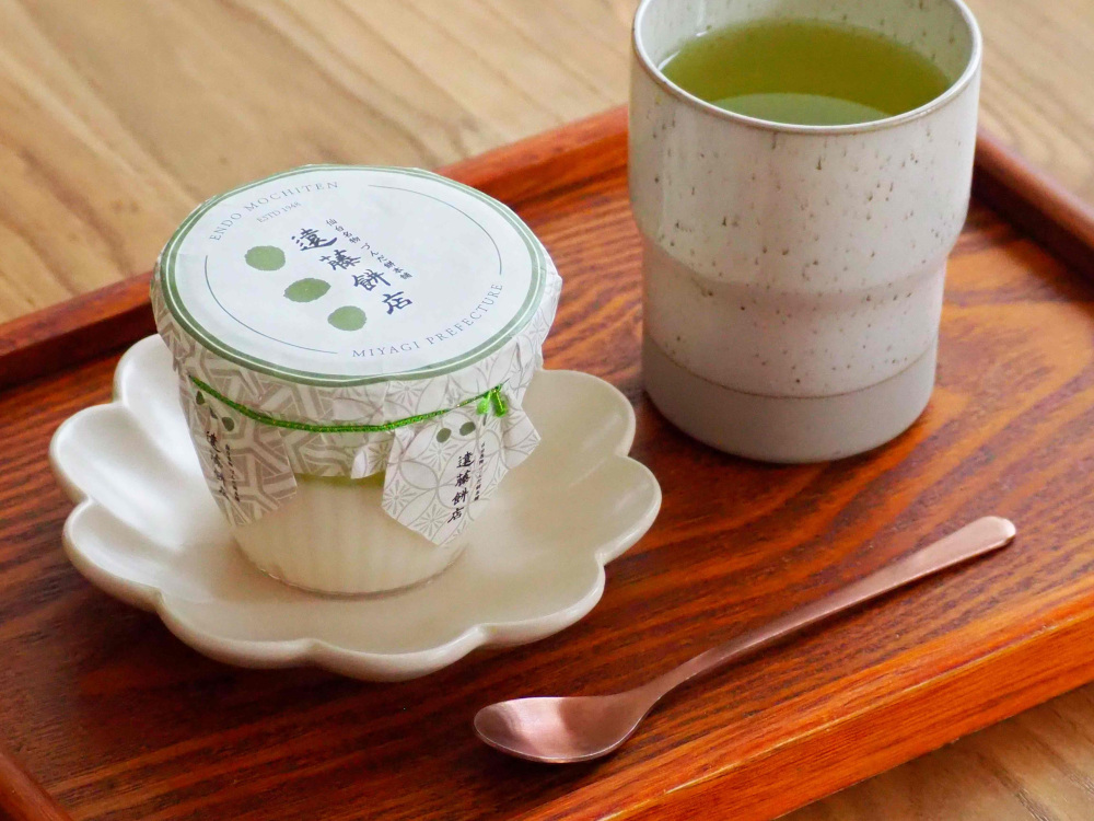 ブラマンジェとはフランスのお菓子で「白い食べ物」という意味に由来するそう。冷凍商品なので冷蔵庫で解凍してから食べます。