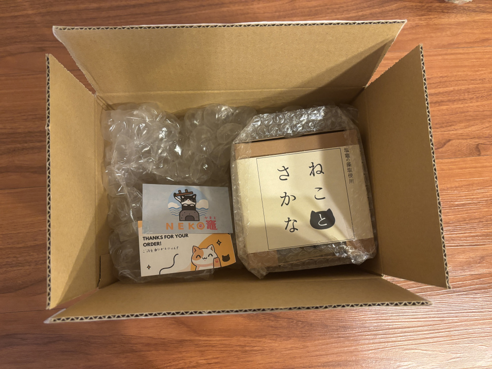 クッキーが割れないように丁寧な梱包