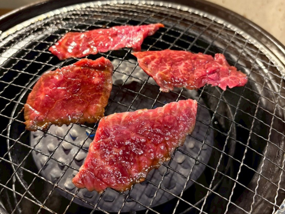 赤（部位は日によって異なる）