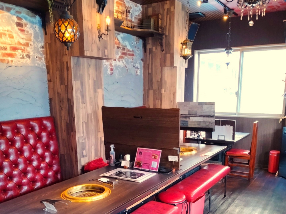 洋を基調としたカジュアルな店内は気軽に普段使いできる雰囲気