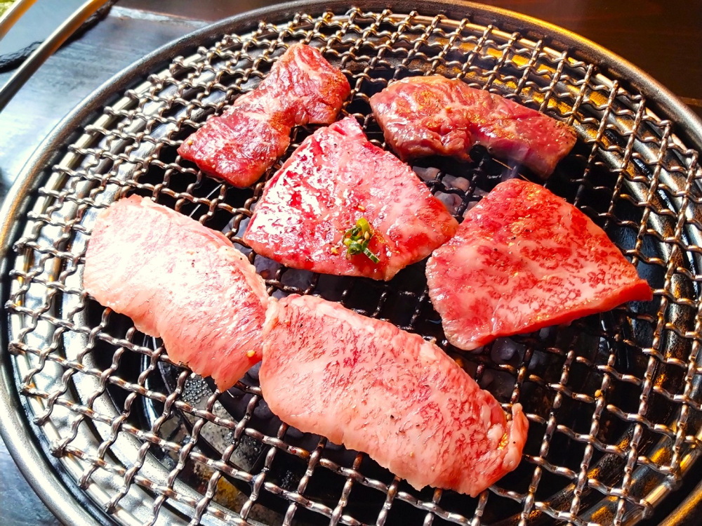 鮮やかで美しいお肉