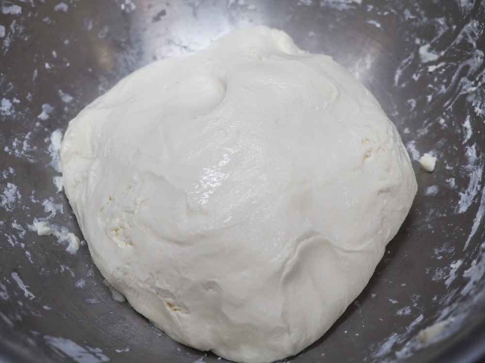 今回はすいとん粉を使用