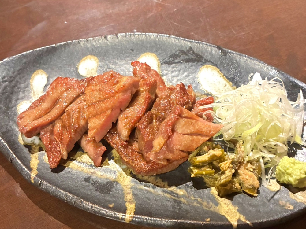 熟成牛たん焼き（取材時 税込2,420円）