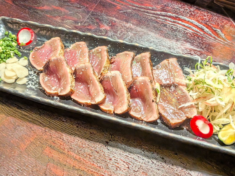 絶品！鰹の塩たたき藁炙り