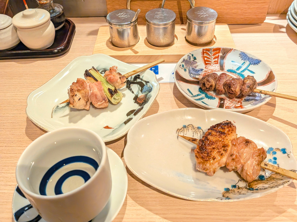 朝〆地鶏の焼鳥おまかせ3本