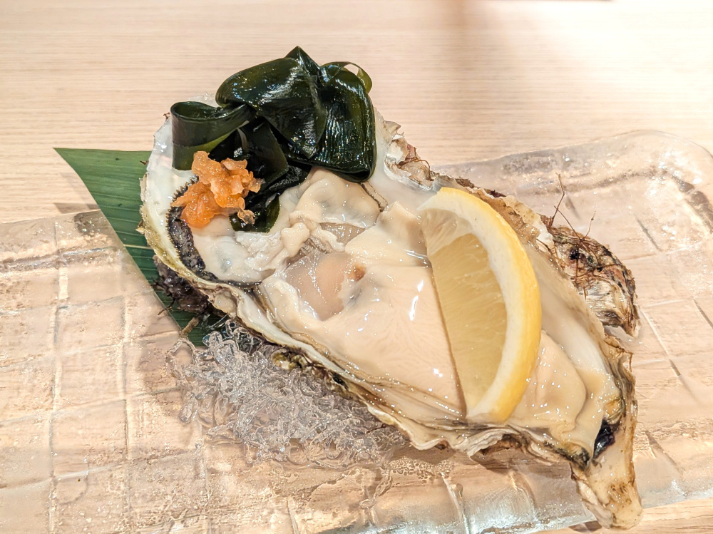 大粒プリプリ！石巻雄勝産の生牡蠣