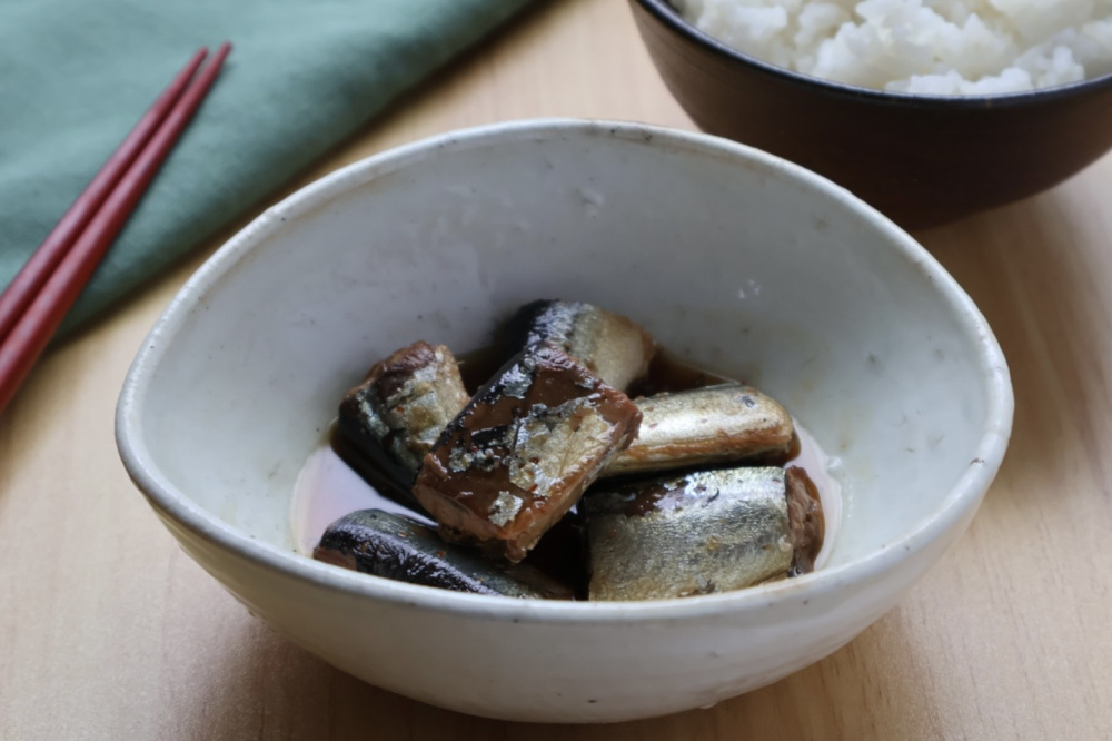 こっくりとした甘辛い味わいは、ご飯と相性抜群です。