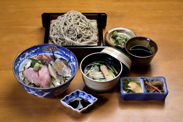 里山Dining 七ツ母里